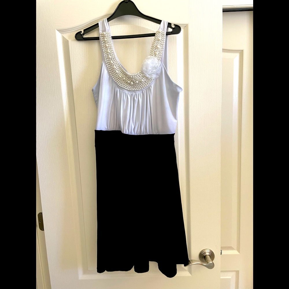 Beautiful black white dress with Pearl detail